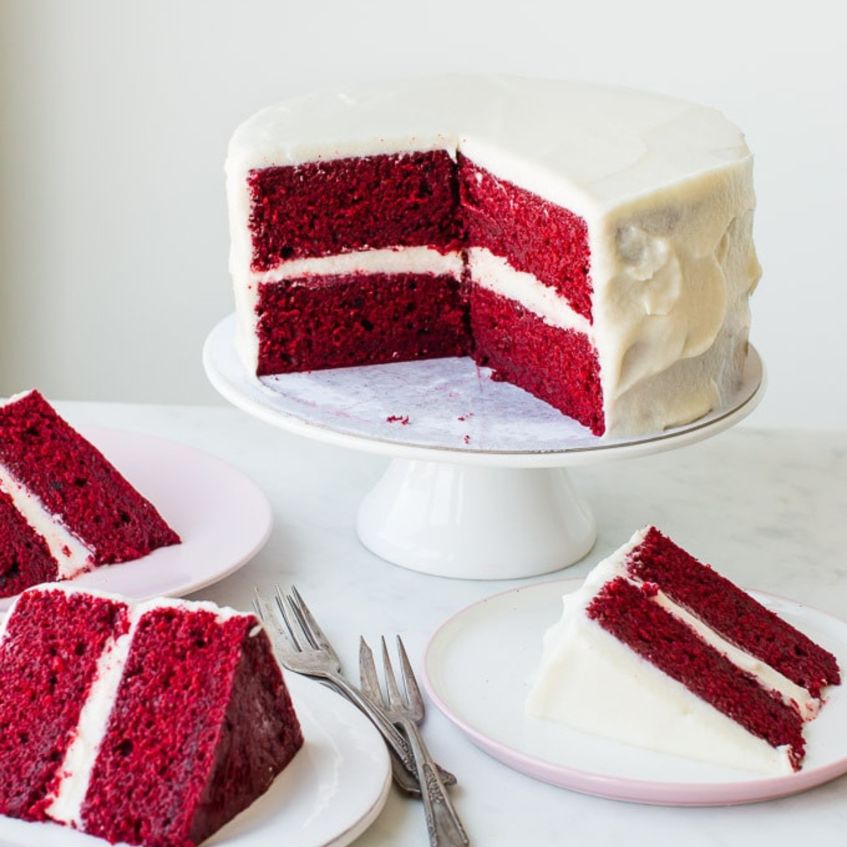 Easy Red Velvet Cake: Get a Soft, Moist Crumb in 5 Minutes